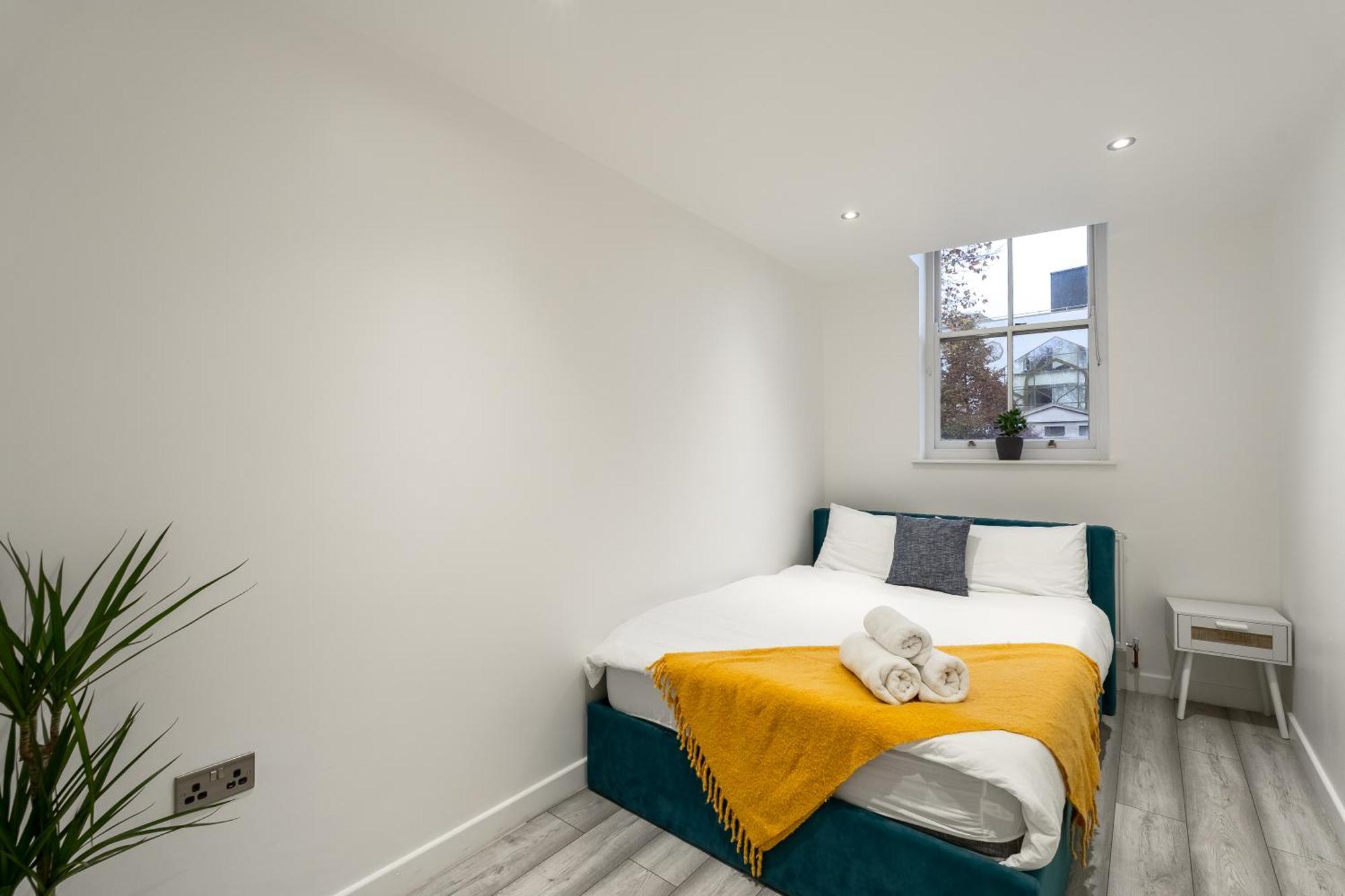 Beautiful Flat Near Central London - Entire Flat - Equipped Kitchen - Private Bathroom المظهر الخارجي الصورة