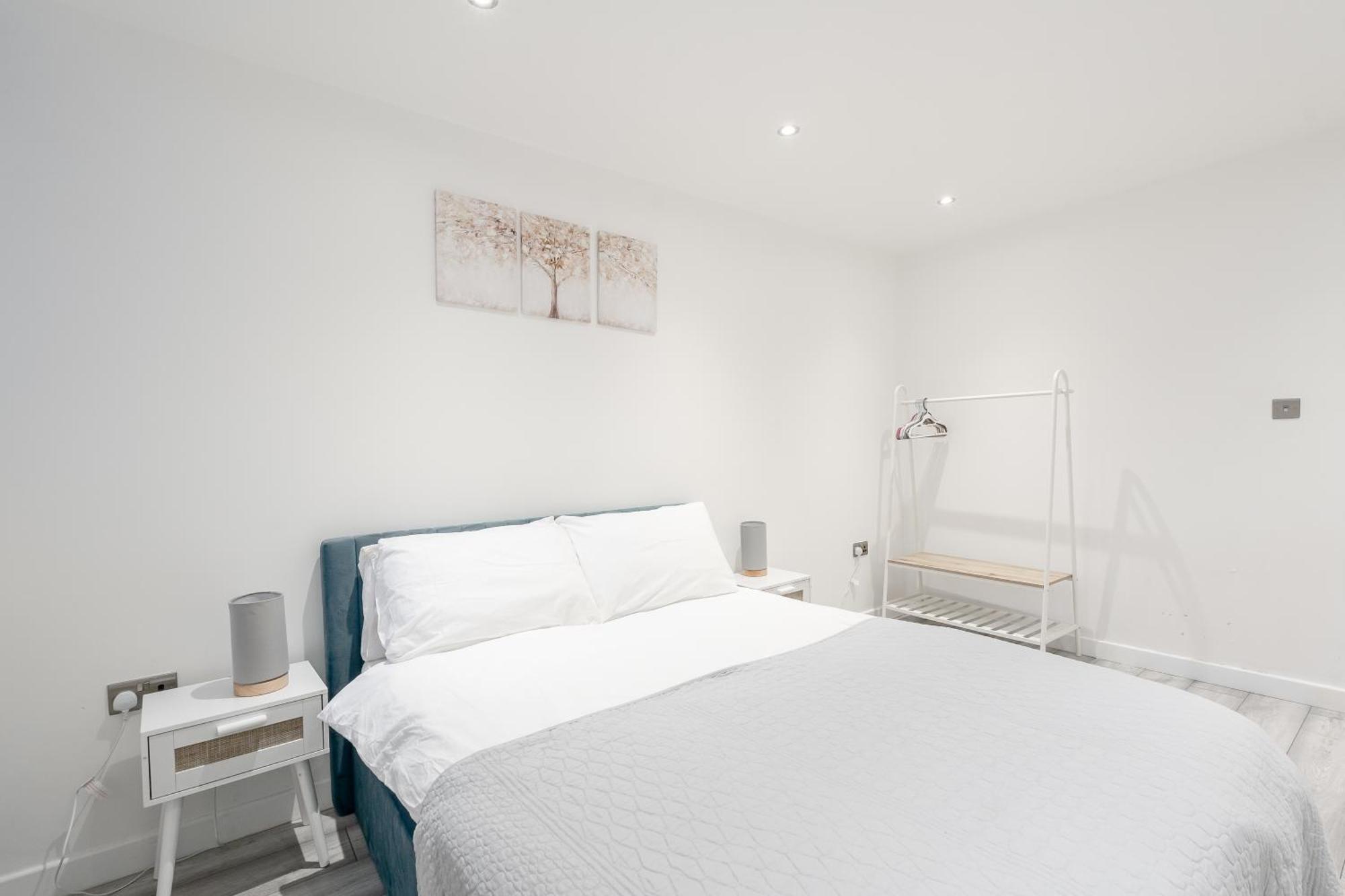 Beautiful Flat Near Central London - Entire Flat - Equipped Kitchen - Private Bathroom المظهر الخارجي الصورة