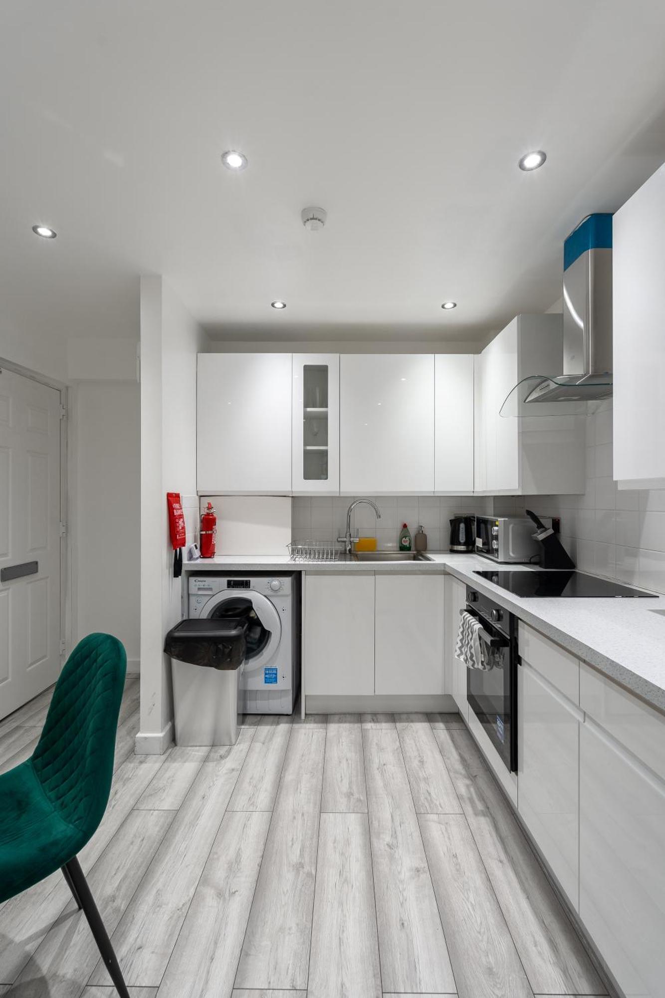 Beautiful Flat Near Central London - Entire Flat - Equipped Kitchen - Private Bathroom المظهر الخارجي الصورة