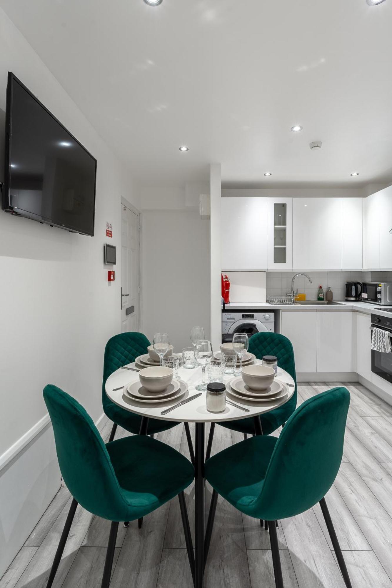 Beautiful Flat Near Central London - Entire Flat - Equipped Kitchen - Private Bathroom المظهر الخارجي الصورة