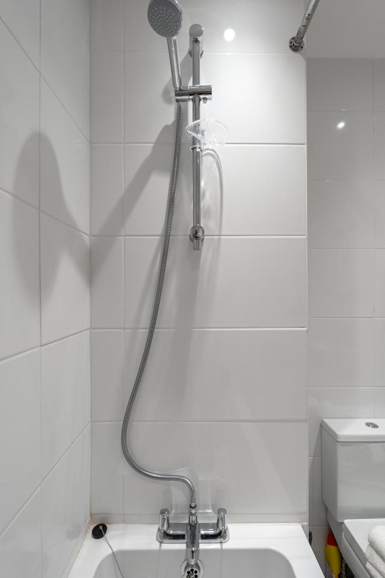 Beautiful Flat Near Central London - Entire Flat - Equipped Kitchen - Private Bathroom المظهر الخارجي الصورة