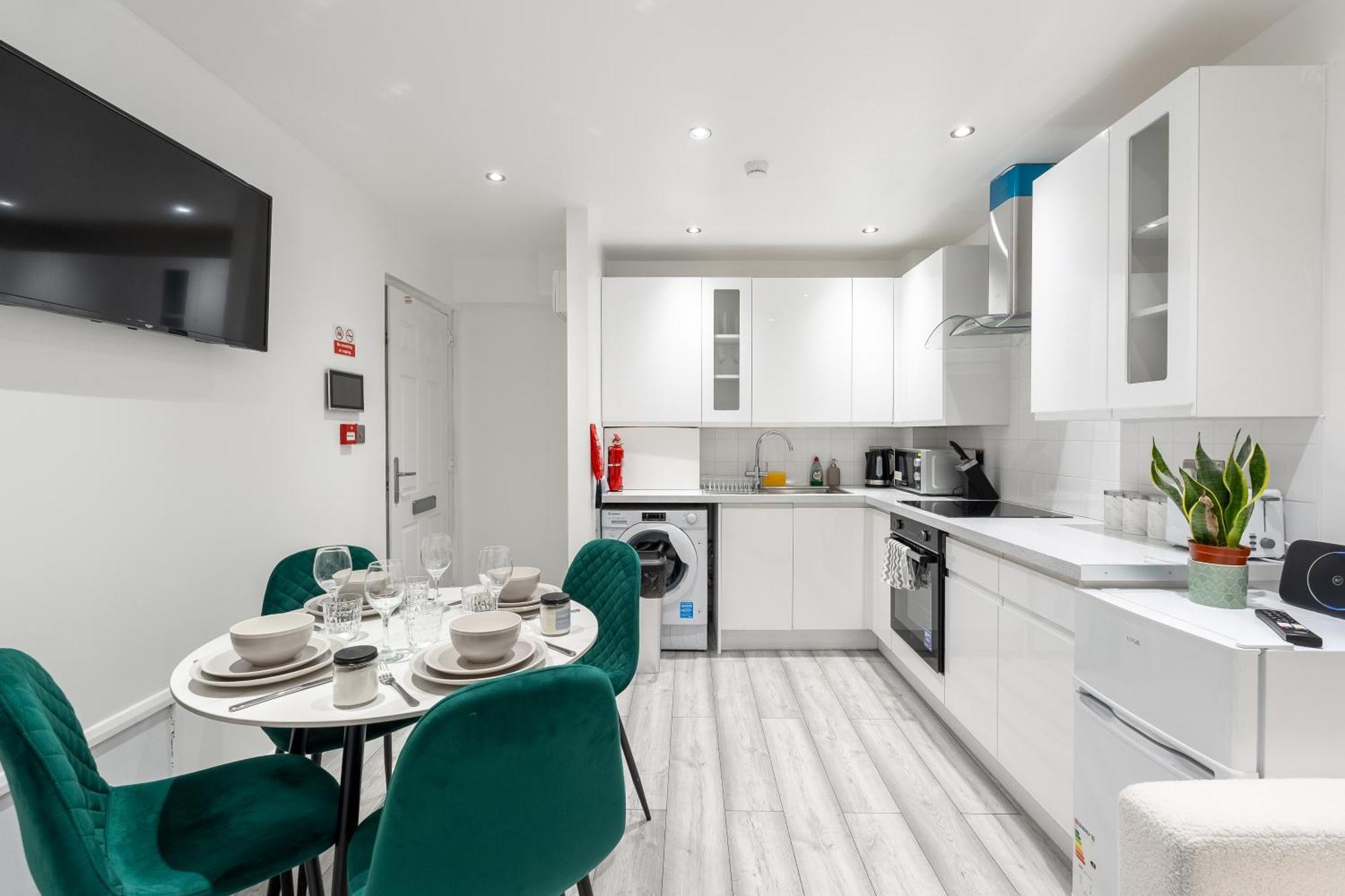 Beautiful Flat Near Central London - Entire Flat - Equipped Kitchen - Private Bathroom المظهر الخارجي الصورة