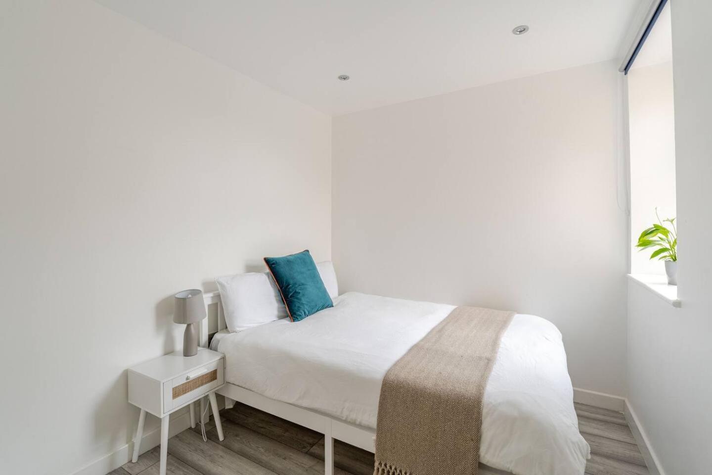 Beautiful Flat Near Central London - Entire Flat - Equipped Kitchen - Private Bathroom المظهر الخارجي الصورة