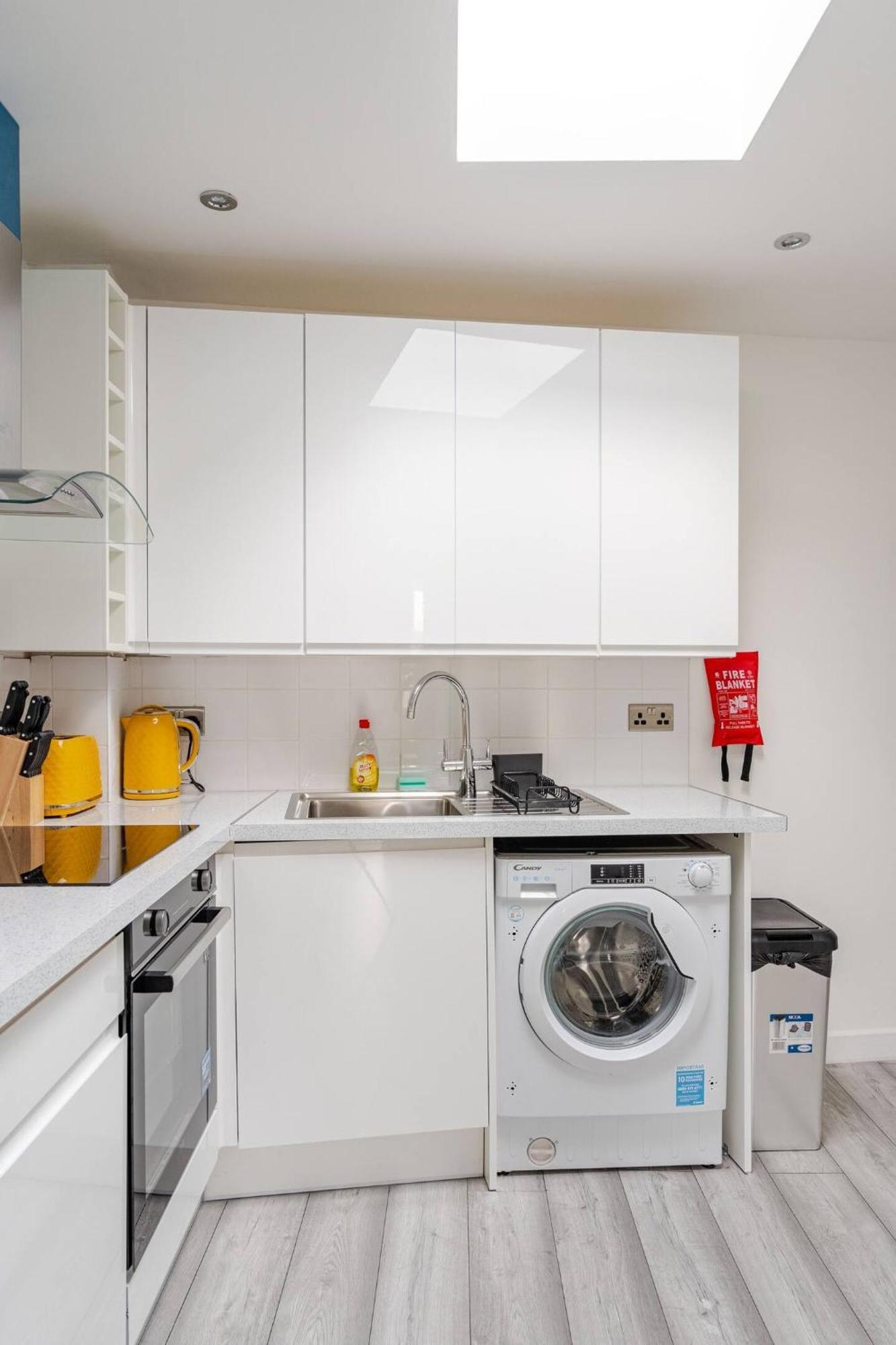 Beautiful Flat Near Central London - Entire Flat - Equipped Kitchen - Private Bathroom المظهر الخارجي الصورة